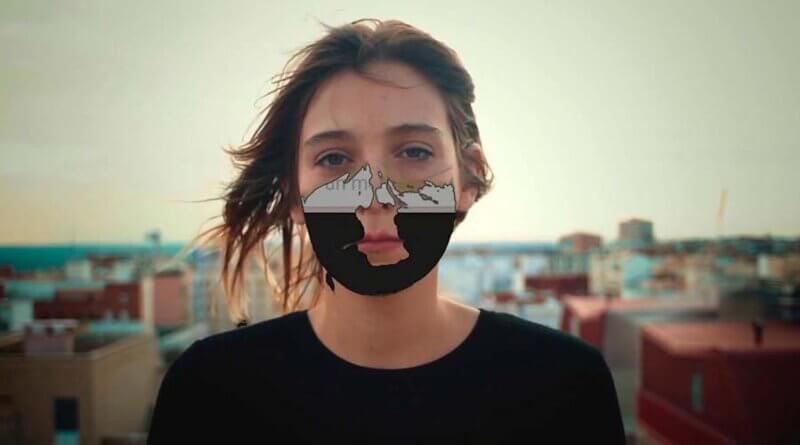 María Laín estrena el vídeo Whatsapp Audio