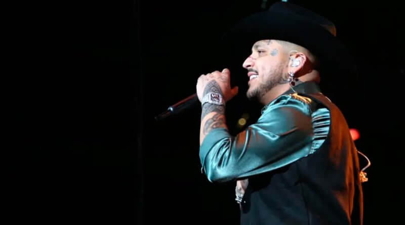 Christian Nodal tiene una hermana menor que se roba los suspiros en Instagram