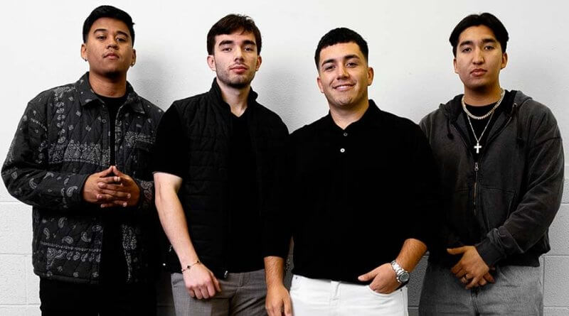 Eslabon Armado se Lleva un Premio en los iHeartRadio Music Awards 2024