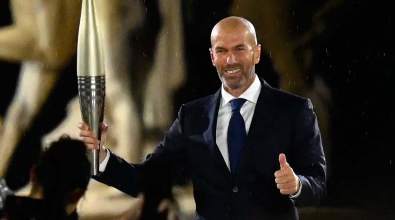 Zinedine Zidane se roba todas las miradas en la inauguración de París 2024