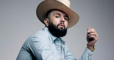 Carin León lanza hoy el video de su tema “CASI OFICIAL”