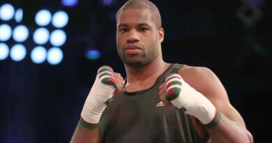 Campeón pesado desafía a Jake Paul y el youtuber responde