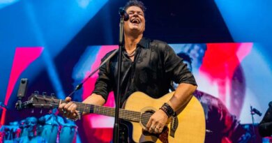 Carlos Vives culmina el año con un espectáculo SOLD OUT en Florida, como parte de su exitosa gira "El Rock De Mi Pueblo Vive"