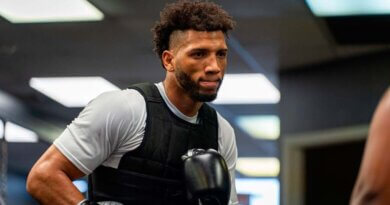 David Morrell elige favorito para revancha entre Bivol y Beterbiev