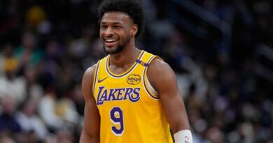 Los Angeles Lakers aplastan a Wizards y Bronny James aprovecha oportunidad