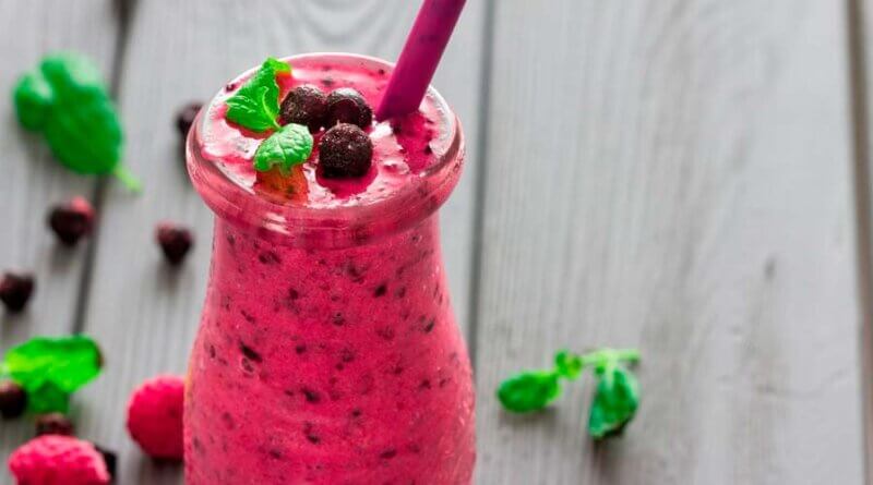 Licuado de frambuesa y chía para potenciar la producción de colágeno