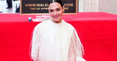 Gal Gadot brilla en el Paseo de la Fama de Hollywood pese a las protestas