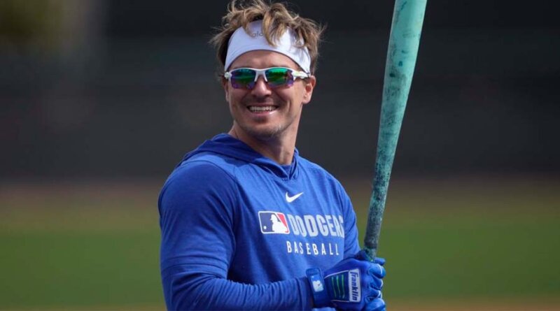 Dodgers recupera a Mookie Betts, pero pierde a Kiké Hernández por virus estomacal