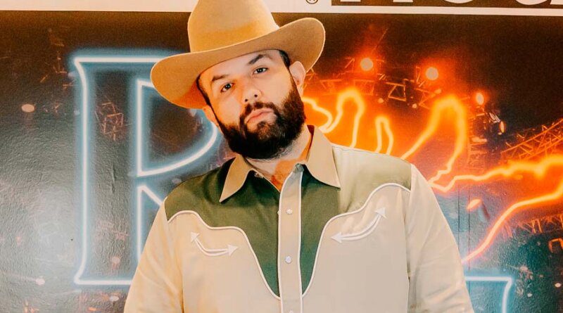 Carin León reescribe la historia: más de 70,000 asistentes marcan récord histórico para un artista hispano