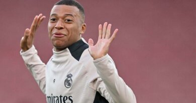 Mbappé recibe un partido de suspensión por su expulsión ante el Alavés