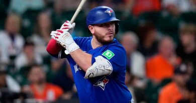 Mexicano Alejandro Kirk se pone entre mejores catchers de Grandes Ligas