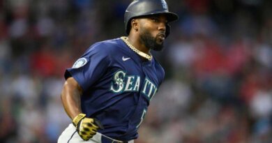 Randy Arozarena se prende con el bate en julio para guiar a Seattle