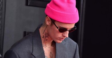Justin Bieber aborda el tema de los paparazzis, su matrimonio y sus luchas en nuevo álbum