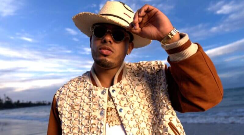 Myke Towers alcanza su 18.º número 1 en Billboard con “SOLEAO”