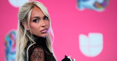 Bad Gyal desató suspiros en Premios Juventud con un vestido de encaje