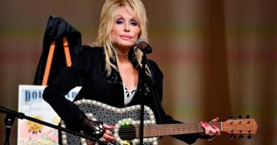 Dolly Parton pospone serie de conciertos en Las Vegas por problemas de salud