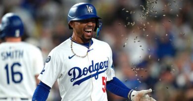 Dodgers suma tercera victoria seguida y aprovecha pifia de San Diego
