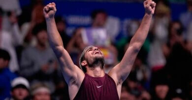 Carlos Alcaraz tritura al estadounidense Taylor Fritz en la final y se corona en el Abierto de Japón