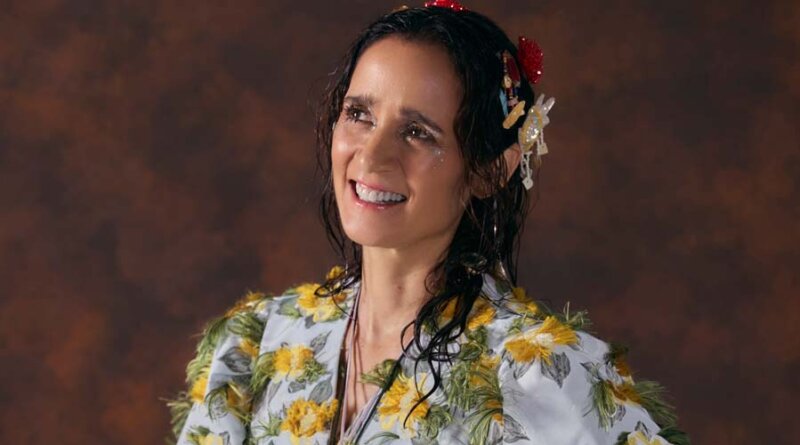 Julieta Venegas lanza "TIEMPOS DORADOS" el primer sencillo de su nuevo material discográfico