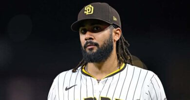 Cinco latinos entre los ganadores del Guante de Oro 2025