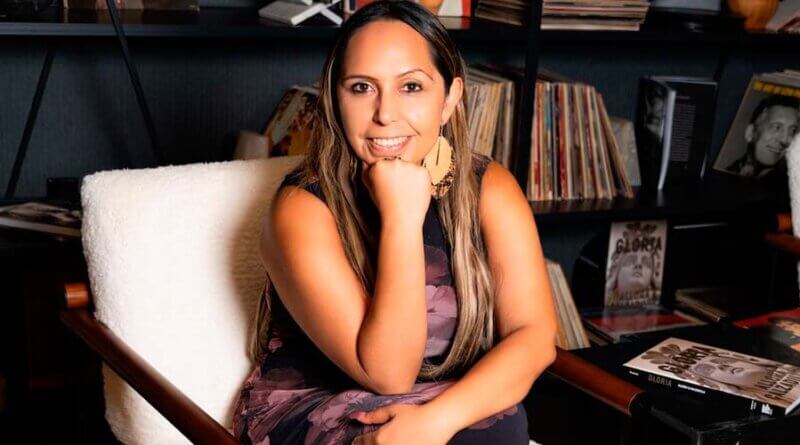 Eva Serebrinsky es reconocida como “ENTERTAINMENT ENTREPRENEUR OF THE YEAR” en los Latino Street Awards 2025