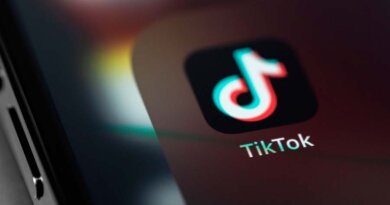 Usuarios reportan fallos en TikTok tras cambio de dueños