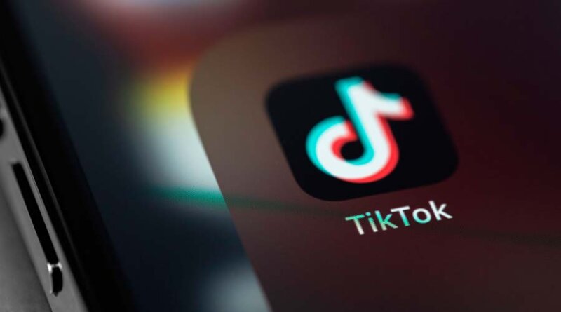 Usuarios reportan fallos en TikTok tras cambio de dueños