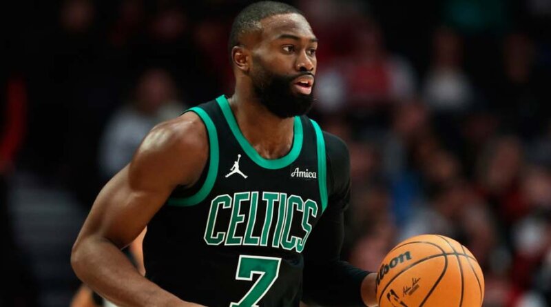 NBA multa por $35,000 a estrella de Celtics por duras críticas al arbitraje