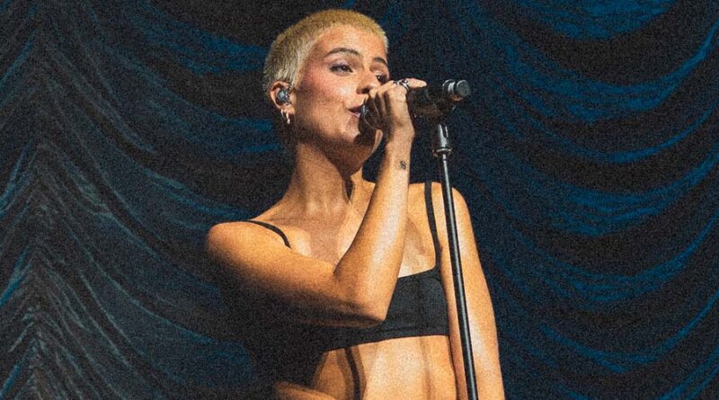 Annasofia inaugura la noche de Kali Uchis en Bogotá