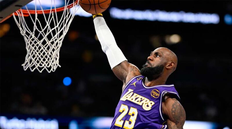 LeBron James logra el récord de más juegos en la historia de la NBA