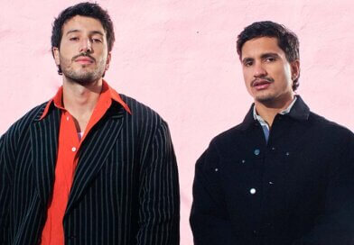 Sebastián Yatra y Jay Kabalan lanzan el video oficial de “CUCARACHEO”