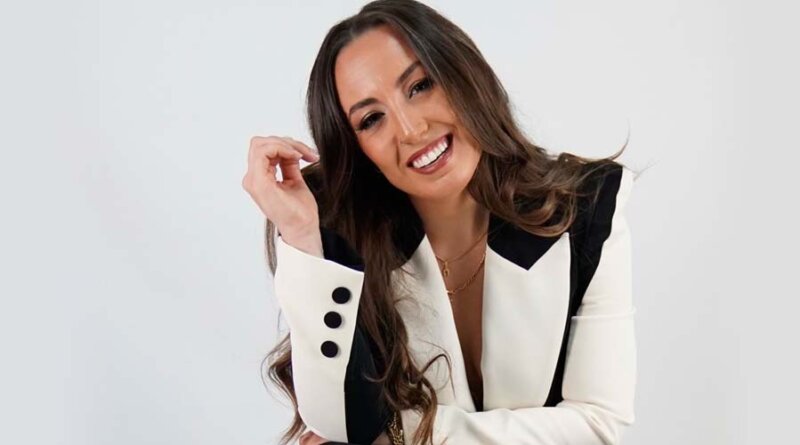 María Carrasco celebra dos décadas de música con su álbum más personal: ‘La Fiesta de la Vida’