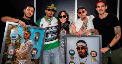 Myke Towers recibe múltiples reconocimientos por discos de Diamante, Oro y Platino en México