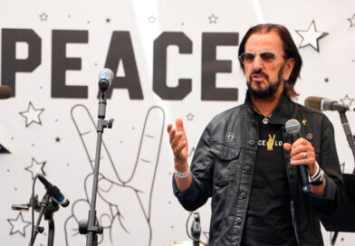 Ringo Starr recibió un doctorado honoris causa en el marco de su cumpleaños 86