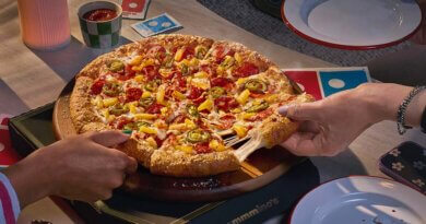 Domino's® ofrece descuentos de verano: todas las pizzas del menú tienen un 50 % de descuento, del 27 de julio al 2 de agosto