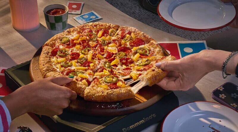 Domino's® ofrece descuentos de verano: todas las pizzas del menú tienen un 50 % de descuento, del 27 de julio al 2 de agosto