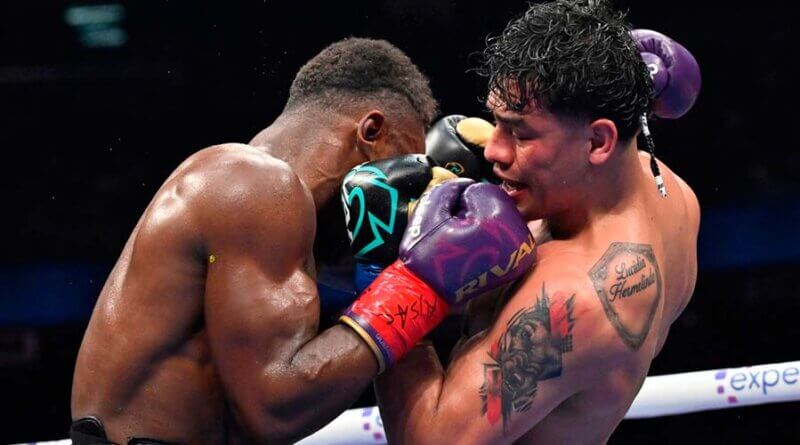 Lester Martínez busca enfrentamiento contra Canelo Álvarez
