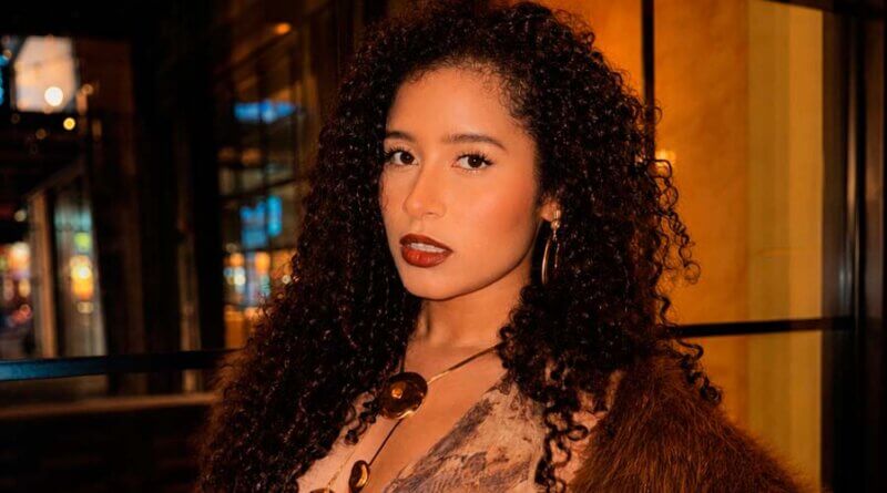 “DIVA” el nuevo single promocional de Aimee que convierte la resilencia femenina en salsa
